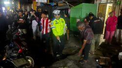 Unit Gakum Sat Lantas Polres Garut Tangani Laka Mobil Tabrak Warung Nasi Goreng 