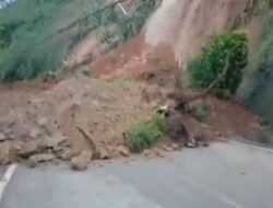 Akses Terputus, Jalan di Wilayah Gunung Gedogan Bungbulang Kembali Diterjang Longsor