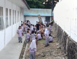 Semangat GEMA Batam Asri, SDN 003 Belakang Padang Gelar Gotong Royong Bersihkan Lingkungan Sekolah