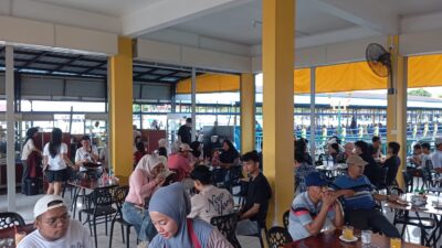 Akhir Pekan Membludak: Wisatawan Serbu Pelabuhan Sekupang, Belakang Padang Jadi Primadona Liburan Lokal