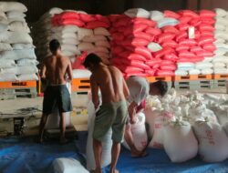 Polsek Muara Bengkal Dampingi Pengiriman 2,1 Ton Jagung Hibrida ke Bulog Samarinda