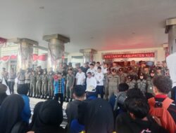 Polres Kutim Beri Pelayanan di Aksi Hardiknas, Mahasiswa Sampaikan Tuntutan