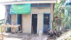 Warga Desa Mekarmulya, Nur Taufik (51 Tahun), Berperan Aktif Bantu Pembangunan MCK dalam Giat TMMD ke-128 Kodim 0611/Garut