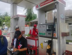 Polisi Turun Langsung ke SPBU, Pastikan BBM di Teluk Pandan Aman dan Tidak Ada Panic Buying