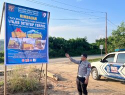 Cegah Material Berceceran, Satlantas Polres Kutim Imbau Sopir Truk Gunakan Terpal