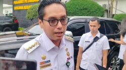 Balas Sindiran Bobby, Rico Waas Klarifikasi: Saya Berobat ke Luar Negeri Pakai Dana Pribadi, Sudah Lapor Kemendagri!
