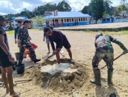 Satgas Pamtas RI-PNG Kewilayahan Yonif 763/SBA Pos Aisyo Bantu Pembangunan Taman Sekolah SD 1 Inpres Kumurkek