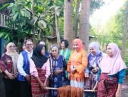 Kemendagri dan Dekranas Gelar Pelatihan Pewarna Alami di Alor