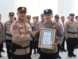 Kapolres Gresik Beri Reward Personel Berprestasi, Dorong Semangat Pengabdian dan Pelayanan