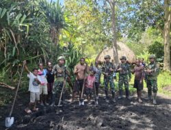Hadir Berbakti dan Berbuat, Satgas Yonif 521/DY Gelar Anjangsana dan Dukung Ketahanan Pangan Warga di Distrik Kurima