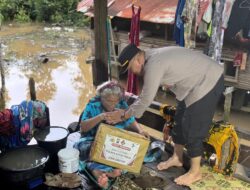 Kepedulian Polres Kutim untuk Warga Terdampak Banjir, Kapolres AKBP Fauzan Arianto Pastikan Bantuan dan Monitoring Terus Dilakukan