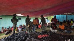 Tebar Kepedulian di Tanah Papua, Satgas Yonif 521/DY Masih dalam Semangat Idul Adha 1447 H Bagikan Ratusan Sembako untuk Meringankan Beban Warga di Distrik Walesi