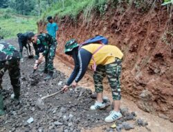 Perangkat Desa Mekarmulya, Ibu Ina Kurnia, Turun Langsung Perkuat Pembangunan Jalan Penghubung Antar Desa