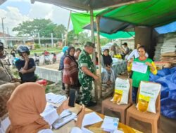 Polsek Sangatta Utara Monitoring Penyaluran 56,9 Ton Beras dan 11 Ribu Liter Minyak Goreng Bagi Warga Sangatta Utara