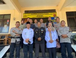 Soliditas TNI-Polri! Koramil Tanjungsari Beri Kejutan HUT Bhayangkara ke-80 untuk Polsek Pamulihan