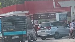 DUGAAN PERMAINAN MAFIA BBM: Sopir Ekspedisi Ngamuk di SPBU Kasimbar, Solar Disebut Habis Tapi Mobil Elpiji Diduga Mengisi Solar Subsidi