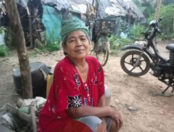 Warga Prabulinggo Keluhkan Jalan di Depan Rumah Tak Pernah Tersentuh Pembangunan, Berharap Pemerintah Segera Bertindak