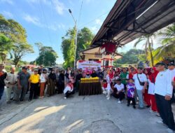 Polwan dan Bhayangkari Polda Kaltim Salurkan Bantuan kepada Warga Muara Rapak dan Korban Kebakaran