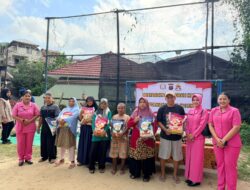 Polwan dan Bhayangkari Polda Kaltim Salurkan Bantuan Sosial, Wujudkan Kepedulian kepada Masyarakat