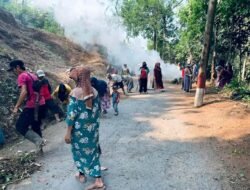 JUMSIH DI DESA SUKAMULYA, WARGA GOTONG ROYONG SAMBUT KEDATANGAN GUBERNUR JAWA BARAT KANG DEDI MULYADI