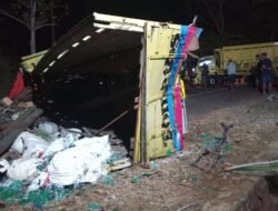 Adu Banteng Dua Truk di Jalan Lintas Selatan Cidahon, Satu Tewas dan Tiga Korban Kritis