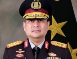 Kapolda Jawa Barat Ajak Seluruh Elemen Bangsa Tingkatkan Kepedulian Sosial: “Kepedulian adalah Kekuatan Membangun Jawa Barat yang Aman dan Harmonis” Menulis
