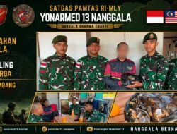 Gencarkan Komsos dan Edukasi Hukum, Satgas Pamtas Yonarmed 13/Nanggala Terima Penyerahan Sukarela ±1 Kg Sisik Trenggiling dari Warga Perbatasan