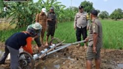 Dukung Ketahanan Pangan, Polisi Dampingi Uji Coba Sistem PMAAS di Sawah