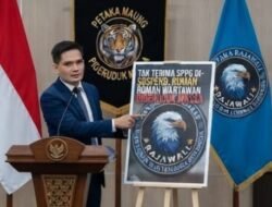 Rajawali & Maung: Tugas Wartawan Mengawasi, Bukan Dikepung Di Rumahnya. Usut Tuntas Pelaku Intimidasi