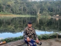 Puncak Donggia menyuguhkan hamparan lanskap hijau yang megah dengan gulungan awan putih yang indah