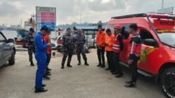 Brimob Polda Kaltim Sigap Tangani Kejadian Penumpang KM Siguntang di Pelabuhan Semayang