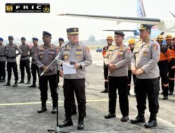 Terus Bergerak, Polri Kembali Kirim Personel K9 dan 2,5 Ton Logistik untuk Korban Gempa NTT