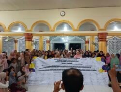 Ribuan Warga Samadua Bergerak Tolak Perusahaan Tambang, Ketua DPRK Aceh Selatan Ikut Tandatangani Petisi