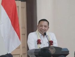 MAT TERBANG UCAPKAN SELAMAT ULANG TAHUN KE-54 KEPADA BUPATI SAMPANG H. SLAMET JUNAIDI, BERTEPATAN DENGAN HARI KEMERDEKAAN RI KE-81