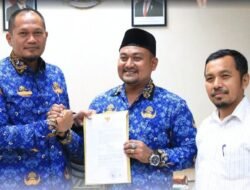 Dua Jabatan Strategis Diisi Plt, Bupati Ayahwa Tekankan Profesionalitas dan Pelayanan