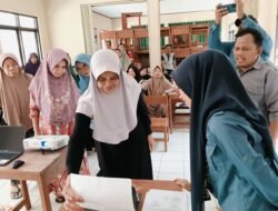 SOSIALISASI DAN SIMULASI PILKADES DIGITAL DI DUSUN JAGATAPA DESA KIRISIK, WARGA SAMBUT ANTUSIAS