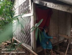 MIRIS! MA IJAH, 65 TAHUN, HIDUP SEBATANG KARA DI RUMAH REYOT: DI MANA HADIRNYA NEGARA?